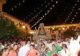 The procession of the Virgen de la Cruz during last year's festivities.