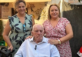 The 100-year-old Malaga man who 'never talks about politics or football'