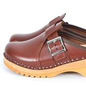 Imagen - The town is associated with famous wooden shoes. In the 1970s and 80s, Swedish wooden clogs became a globally recognised fashion accessory for both men and women