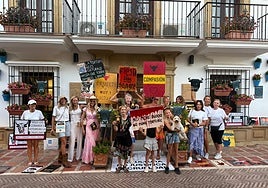 Protesters in Marbella voice their opinions about the bullfight.