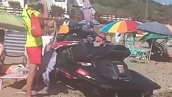 Loose jet ski shoots towards bathers and causes panic in Mijas