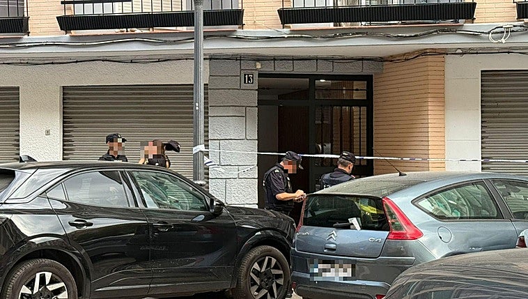 Police shoot and kill man who tried to attack them with a knife in Spain