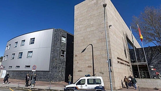 Five-year prison sentence sought for farmer in Spain who made two employees live with pigs
