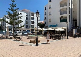 Current state of the Plaza de los Naranjos, in San Luis de Sabinillas.