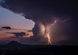 Photo of the second tornado, taken from Campillos.