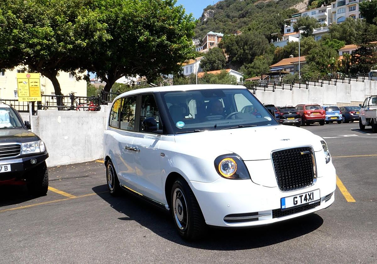 Gibraltar trials hybrid London-style taxis in environmental initiative drive