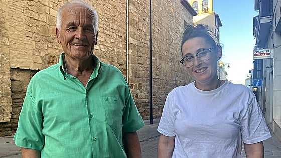 Good Samaritan returns wallet containing 900 euros of pension money to elderly man who lost it while shopping in Malaga town