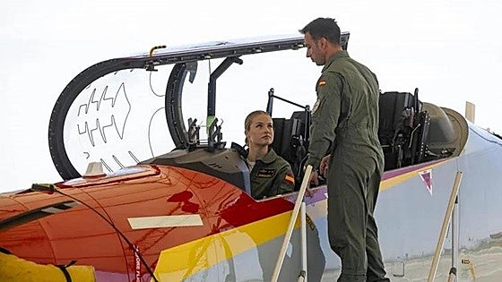 Spain's Princess Leonor lands at air academy to begin her training as military pilot