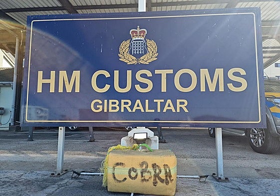 HM Customs in Gibraltar seizes 40 kilos of cannabis in territorial waters