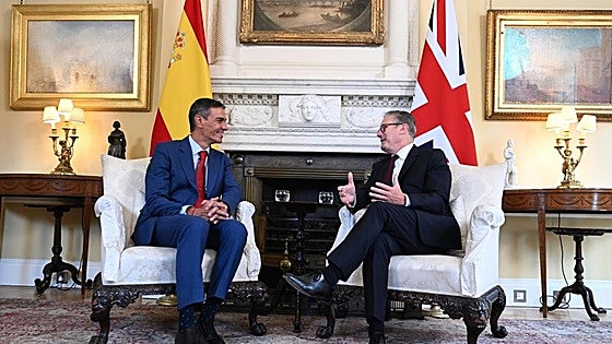 From London to Paris, Spain's prime minister seeks to regain ground on the international stage