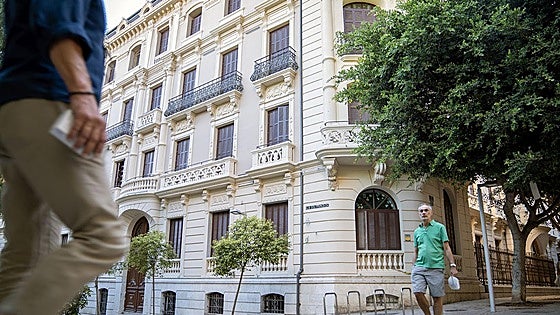 Façade of new Palacio de la Tinta luxury hotel in Malaga revealed