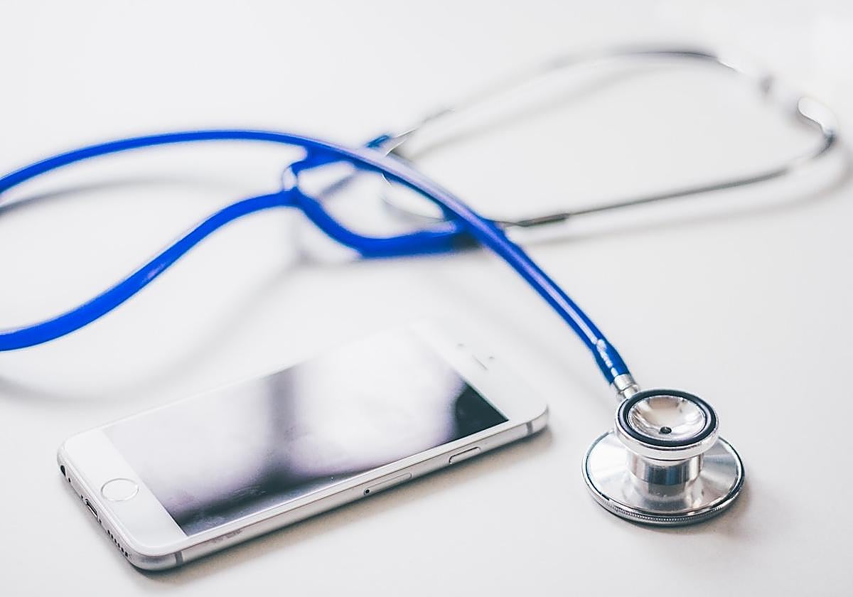 Public health service in Andalucia reminds the public 'if this phone number calls you, please pick up'