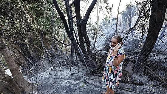 Major blaze in Benalmádena is stabilised and Costa del Sol train service restored after evacuation of 200 people from their homes
