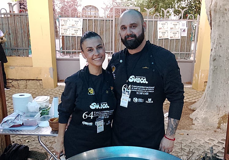 David García and Beni Petrova before preparing the Valencian paella.
