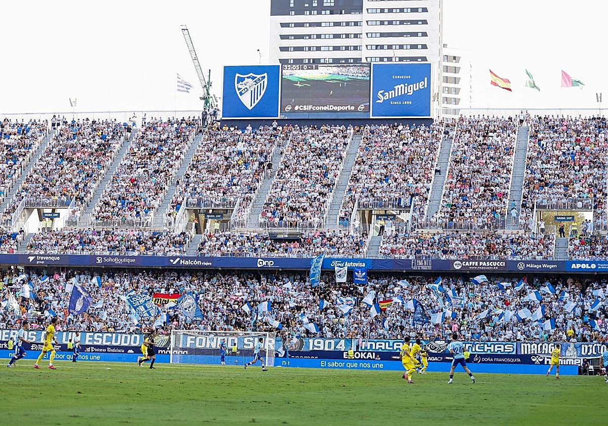 Imagen secundaria 1 - Malaga CF suffer derby heartbreak as early strike deepens league slump