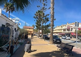 Paraglider rushed to Costa del Sol hospital with serious injuries