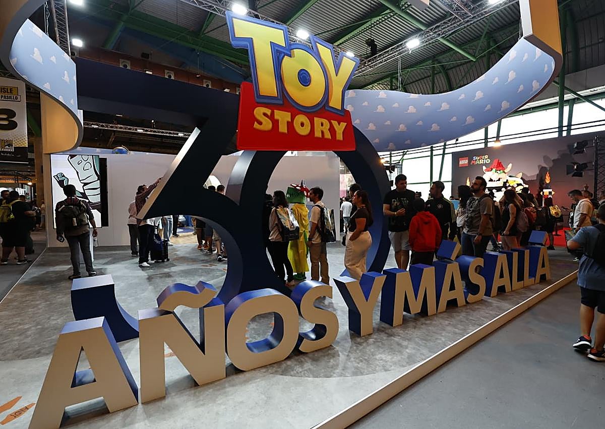 Imagen secundaria 1 - Early arrivals at San Diego Comic-Con Málaga.