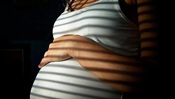 Births to teenage mothers in Spain have fallen by almost 40% in the last decade