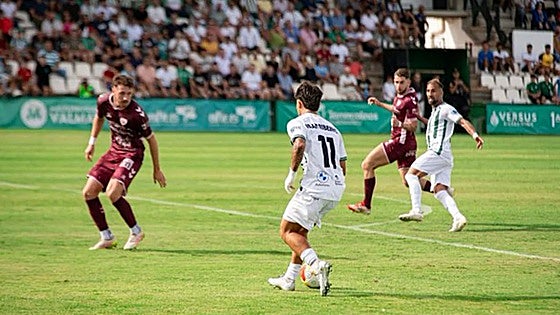 Torremolinos battle back with ten men to hold Antequera in Malaga derby