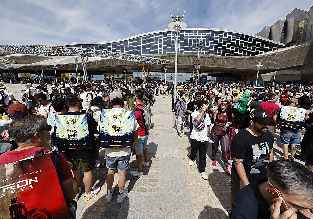 The large turnout at the event put the dimensions of the venue to the test.