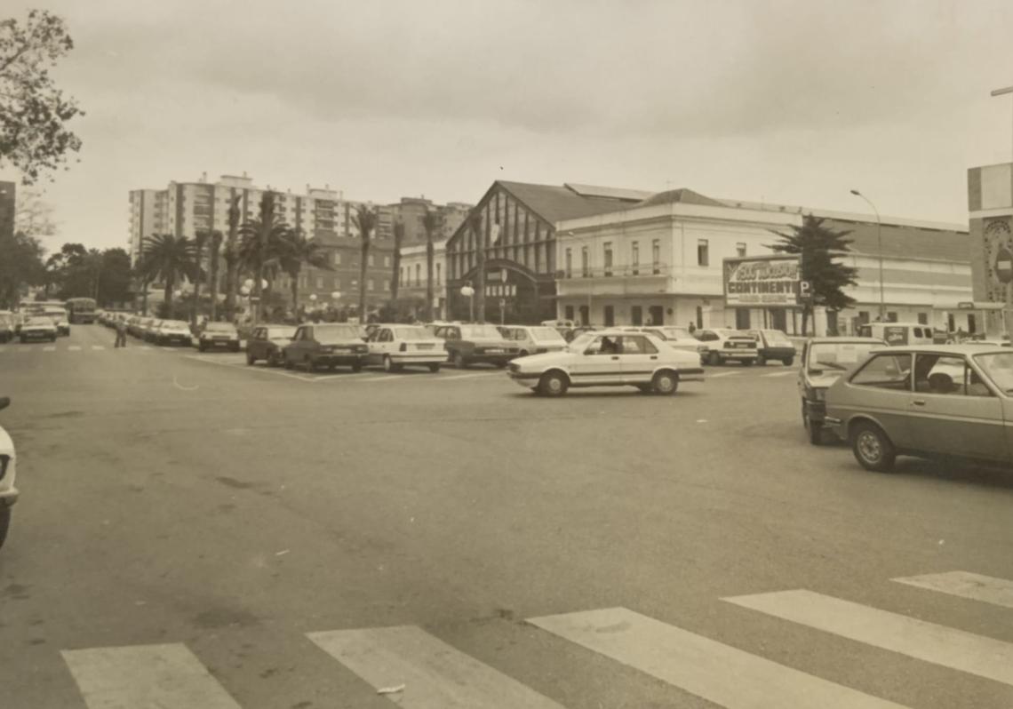Imagen antes - The old and new stations.