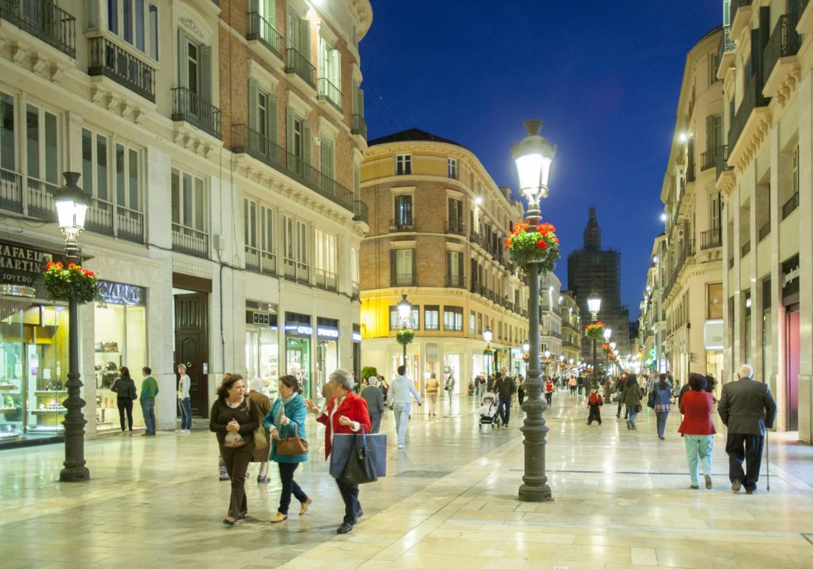 Imagen después - Calle Larios is Malaga’s most ornate and iconic central street