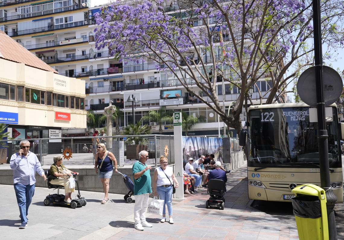 Imagen después - The central bus terminal offers numerous lines to other towns in the province.