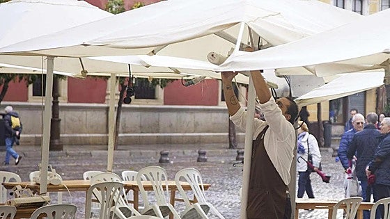 After summer holiday season ends, unemployment starts to rise in Malaga and along the Costa del Sol