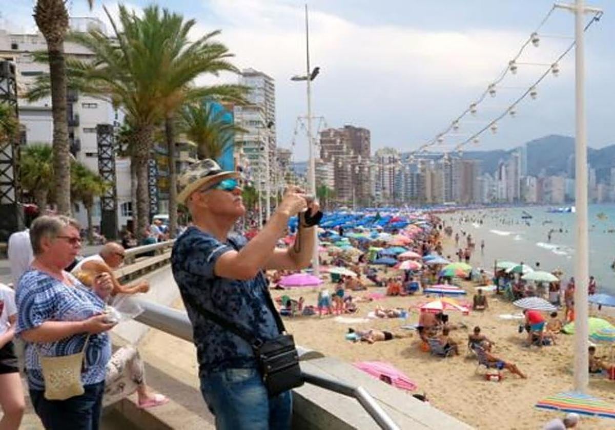 First places on reduced-priced holidays for pensioners in Spain go on sale today