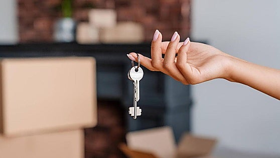 Are you being asked for a bank transfer to rent an apartment? Bank of Spain issues warning about these payments