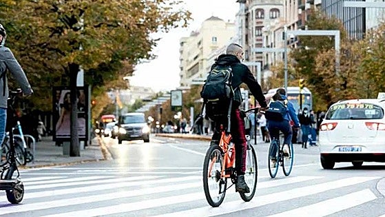 Pedestrians, cyclists and electric scooter users: traffic offences that can cost you dearly