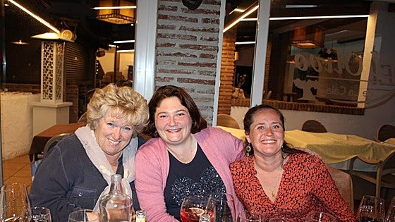 Autumn lunch date to support stray and abandoned cats and dogs at Mijas animal shelter