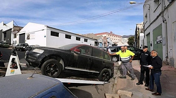Marbella police have already removed 250 abandoned vehicles from streets so far this year