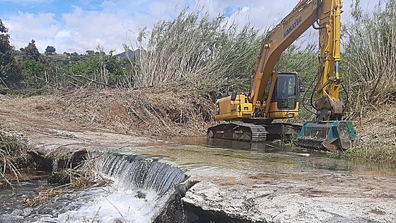 Mijas advances riverbed cleaning to prevent possible flooding