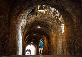 Photograph of El Canta tunnels which illustrates August 2025 in the calendar.