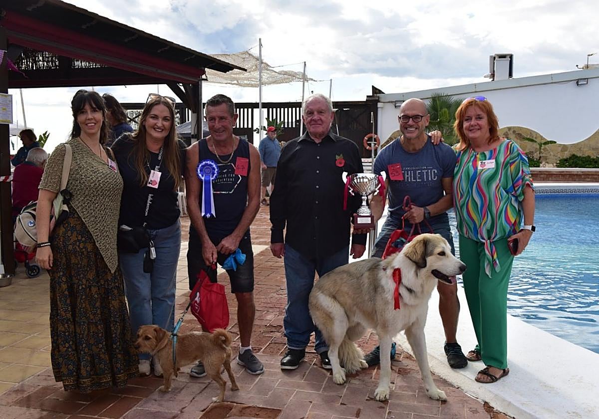 Winners of last year's AAR dog show.