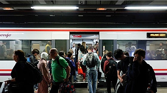How is Spain's national union strike for Palestine affecting the trains?