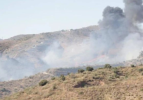 Photograph of the wildfire in Moclinejo on 29 August 2020.