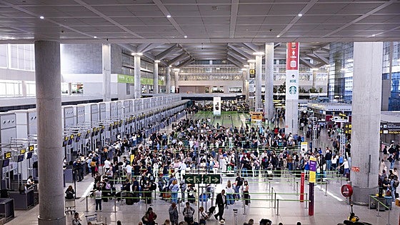 Malaga Airport tests new EES control of non-EU passengers