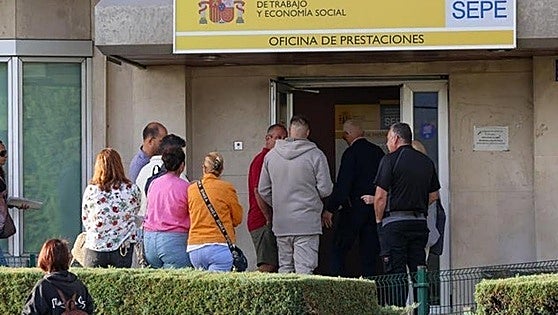 Unemployment rate rises to 10.45% in Spain as summer comes to an end despite all-time record number of employed people
