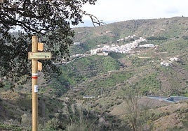In the third stage, after passing through El Borge, Almáchar and Vallejos, you arrive at Moclinejo.