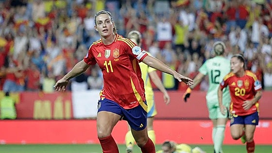 Spain thrill Malaga crowd with demolition of Sweden in Nations League semi-final