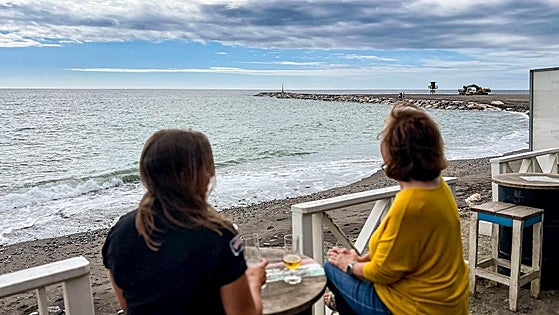 Granada province beach breakwater ready after a year