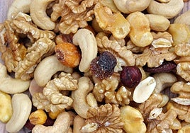 'Serious' food alert issued due to high levels of cancer-causing chemical detected in almonds from Spain