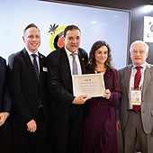 Pedro Luis Gómez (centre) with, from left to right, Miguel Sanz, Chris Carter Chapman, Rosario Sánchez and Manuel Butler.