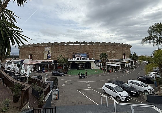 Exterior image of the Marbella Arena complex in Puerto Banús.