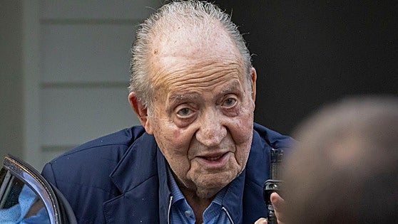 Spain's King Juan Carlos publishes his memoirs in France and says he regrets high-profile affair