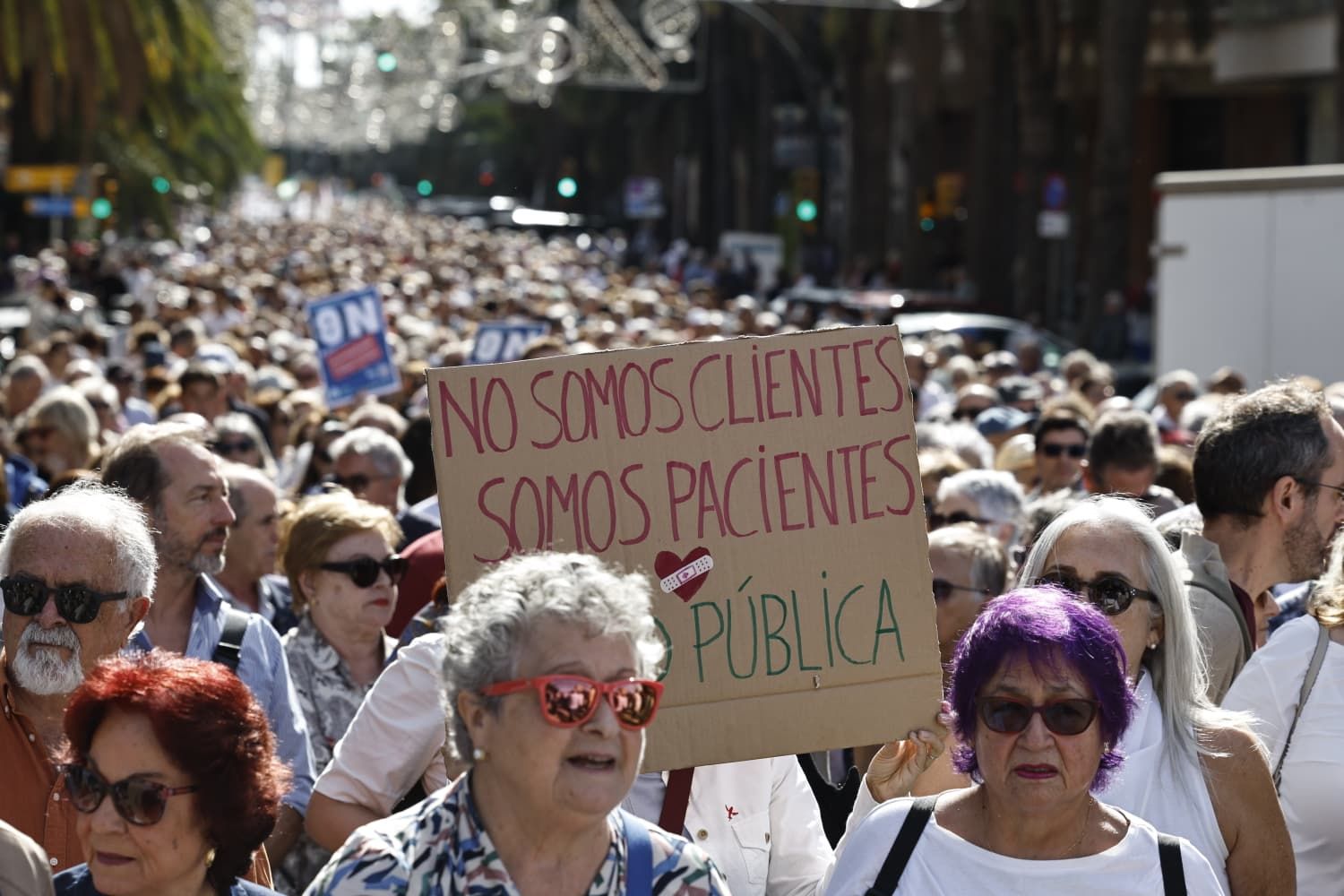 Thousands of people march through Malaga city centre in defence of public healthcare, in pictures