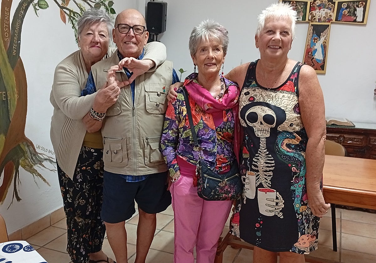 Representatives from the Alcaucín Community Association and St Barnabas Anglican Church.