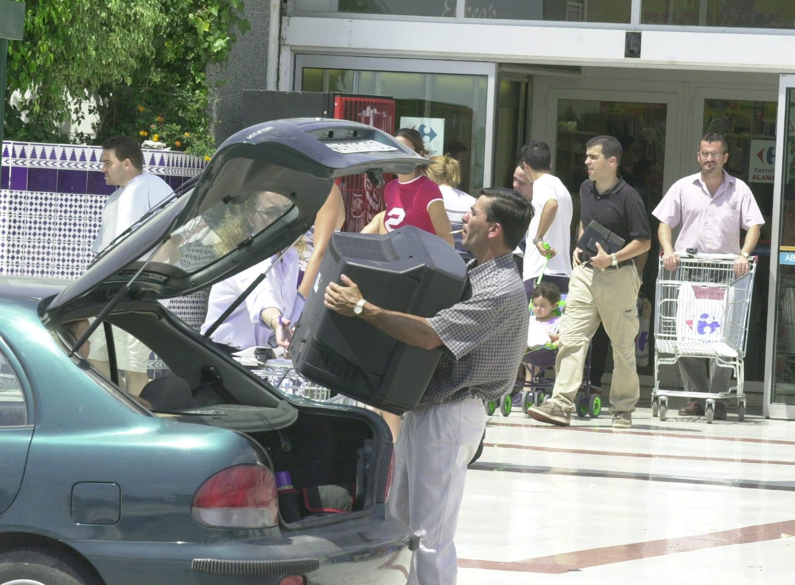 Malaga&#039;s first hypermarket celebrates its 50th anniversary - in pictures